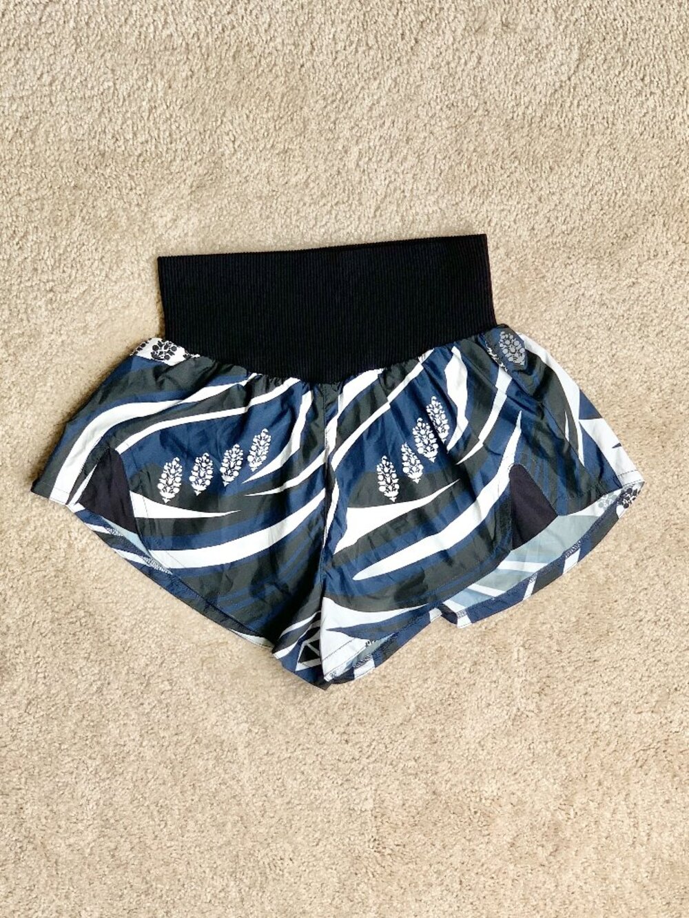 NWOT FP Movement Carpe Diem Printed Shorts, Sporty Striping Combo, Small - Picture 4 of 10